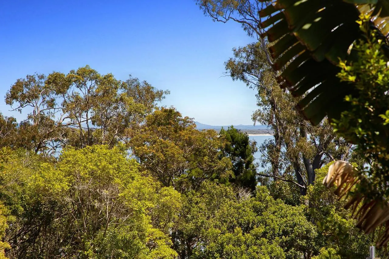 Stylish Beach Serenity, Naousa 5 Villa Noosa Heads Holiday home